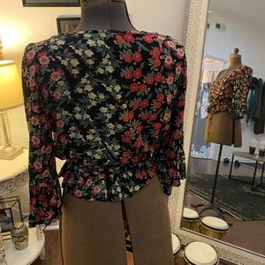 🖤 Patrons of Peace | Floral Top.